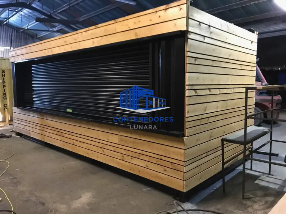 CONTENEDOR DE 20 PIES BAR / CAFETERIA CON REVESTIMIENTO DE MADERA