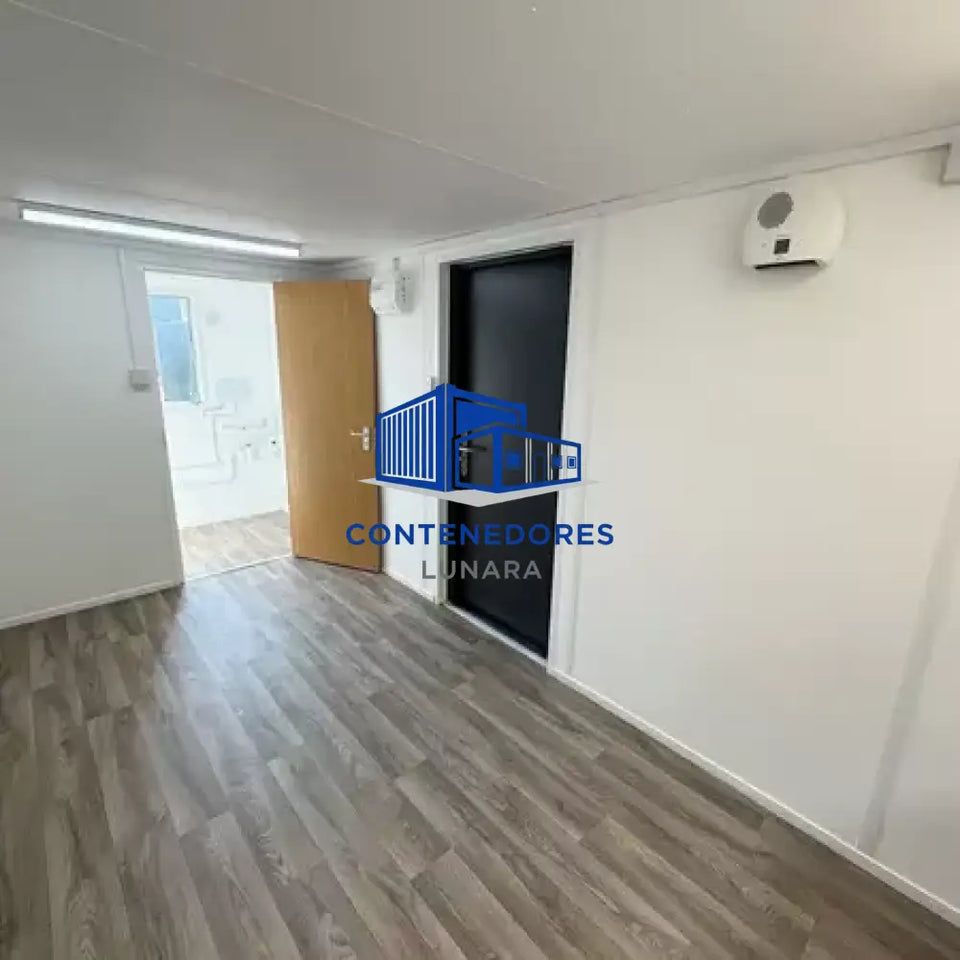 CONTENEDOR DE OFICINA 2,4 x 6,4 M CON BANO Y COCINA