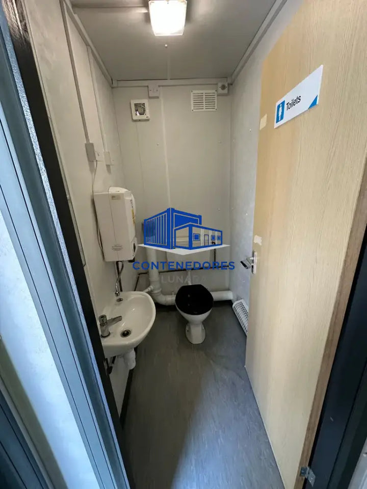 CONTENEDOR DE OFICINA 9,7 x 3 M CON SANITARIOS