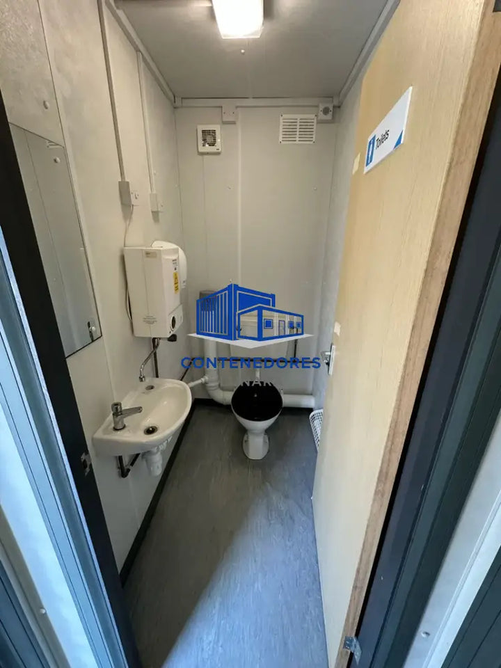 CONTENEDOR DE OFICINA 9,7 x 3 M CON SANITARIOS